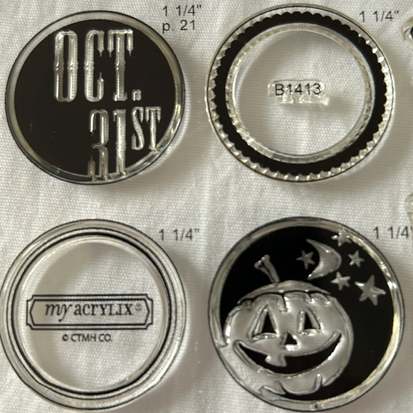 Perfect Fit- Halloween B1413 - Picture 2 of 7